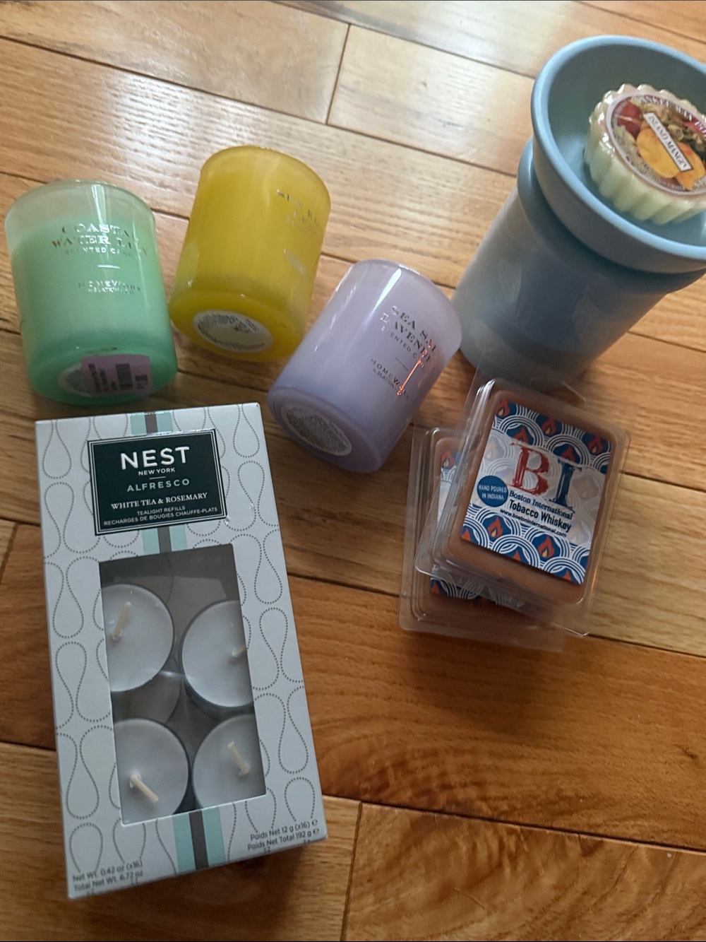 NEST White Tea & Rosemary Tealight Set - White
